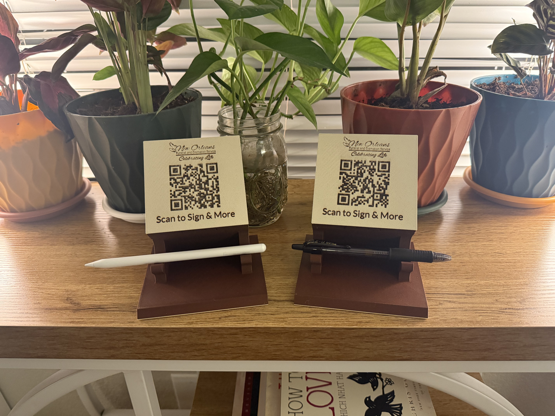 Branded QR Stands Screenshot